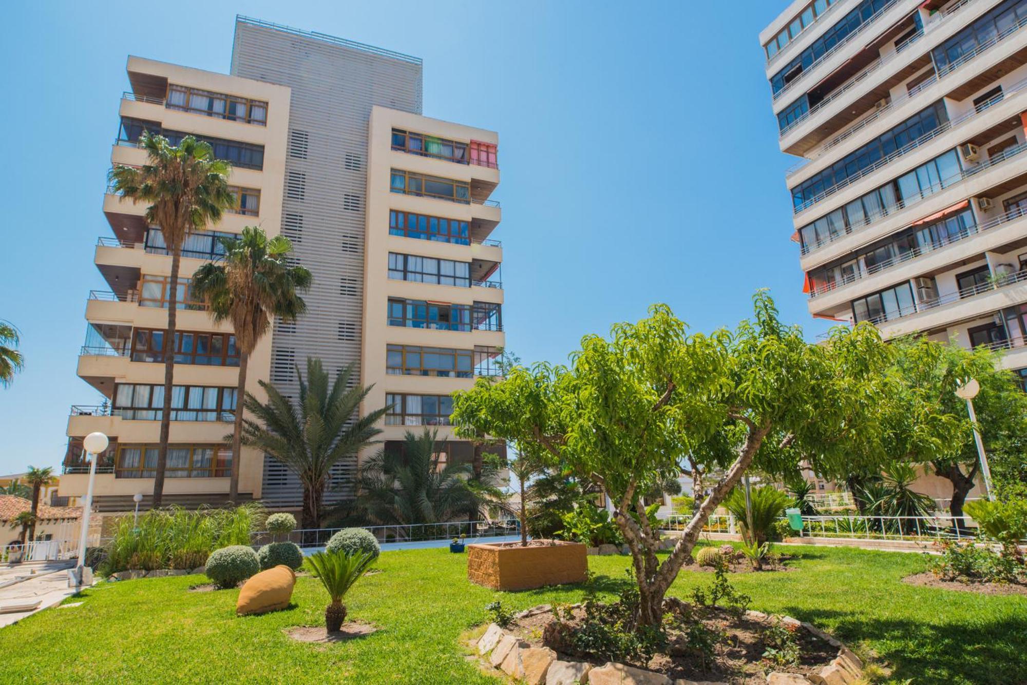 Nogalera Party&Beach Select Torremolinos Exterior photo